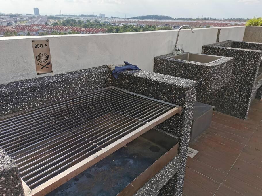 Pangsapuri Forest In The Sky 3br 8pax Netflix!! High Floor By *