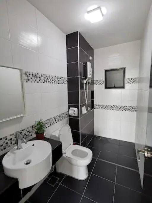 Pangsapuri Forest In The Sky 3br 8pax Netflix!! High Floor By Johor Bahru